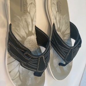 Clarks Brinkly Black Sandles Womens Size 7 New